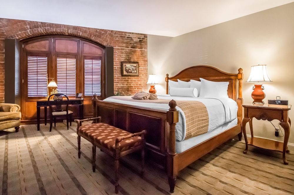 The At Henderson's Wharf, Ascend Collection Hotel Baltimore