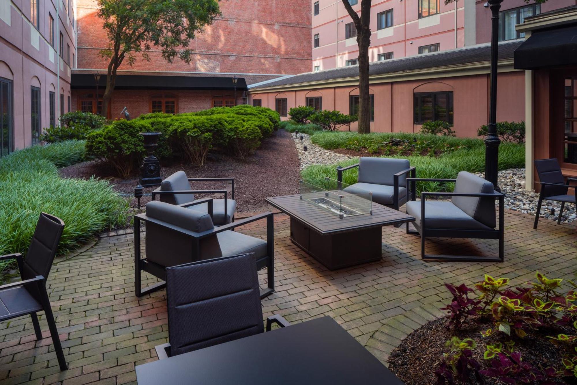 The At Henderson's Wharf, Ascend Collection