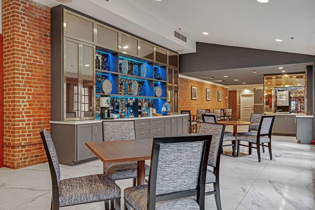 The At Henderson's Wharf, Ascend Collection Hotel 3*