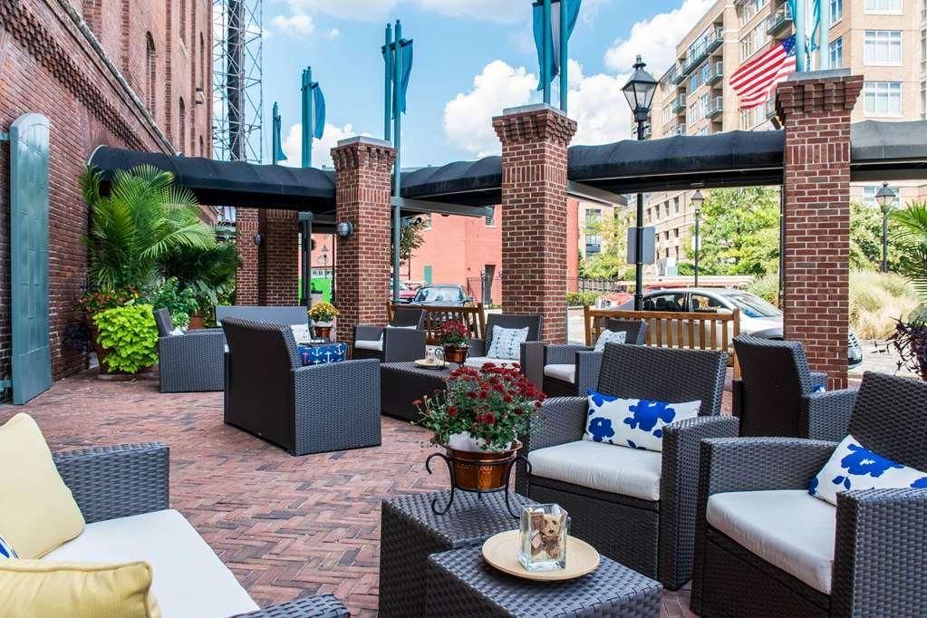 The At Henderson's Wharf, Ascend Collection Hotel