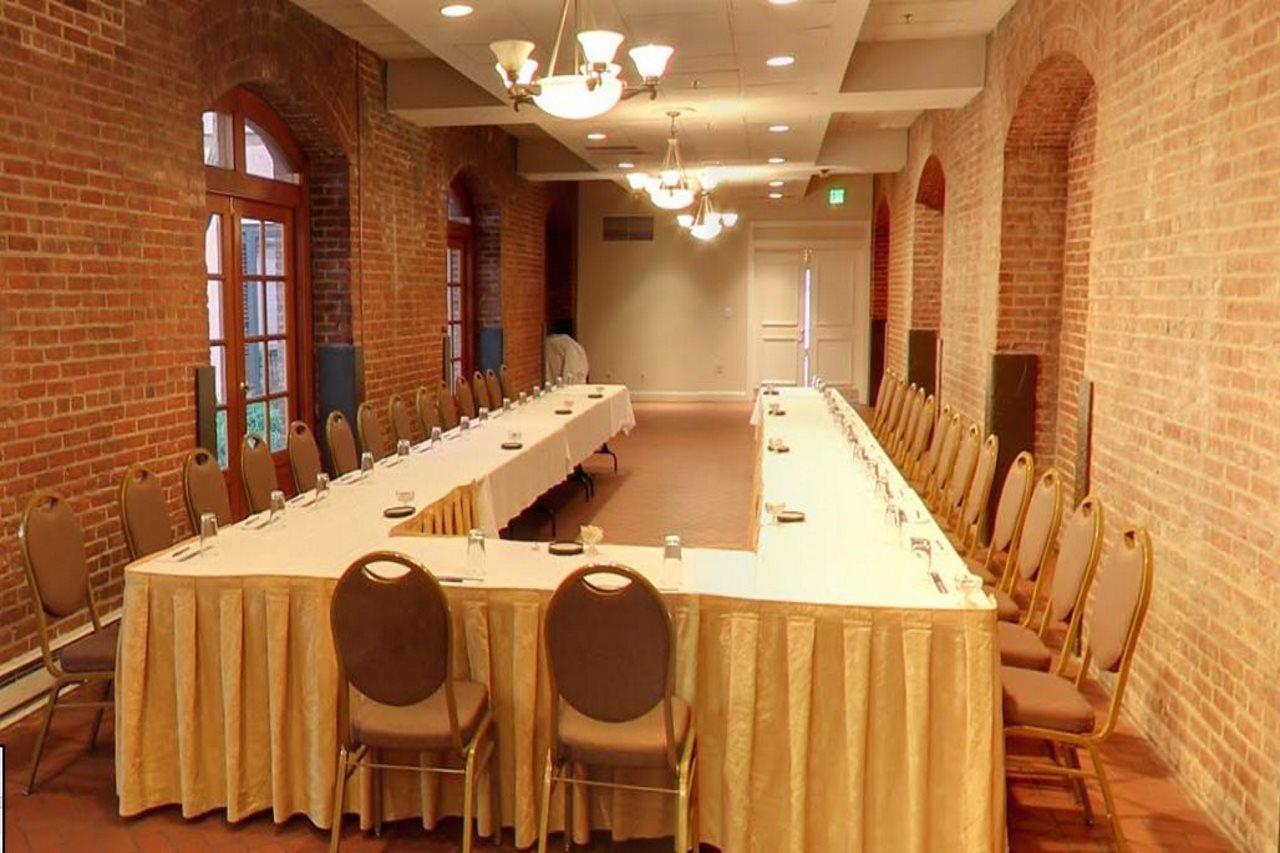 The At Henderson's Wharf, Ascend Collection 3* Baltimore
